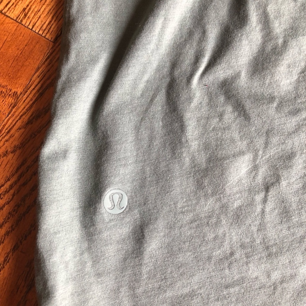 Lululemon tank - Picture 3 of 3